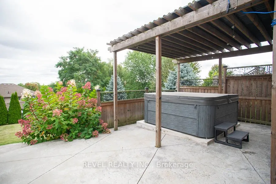 52 Sunnyside Drive