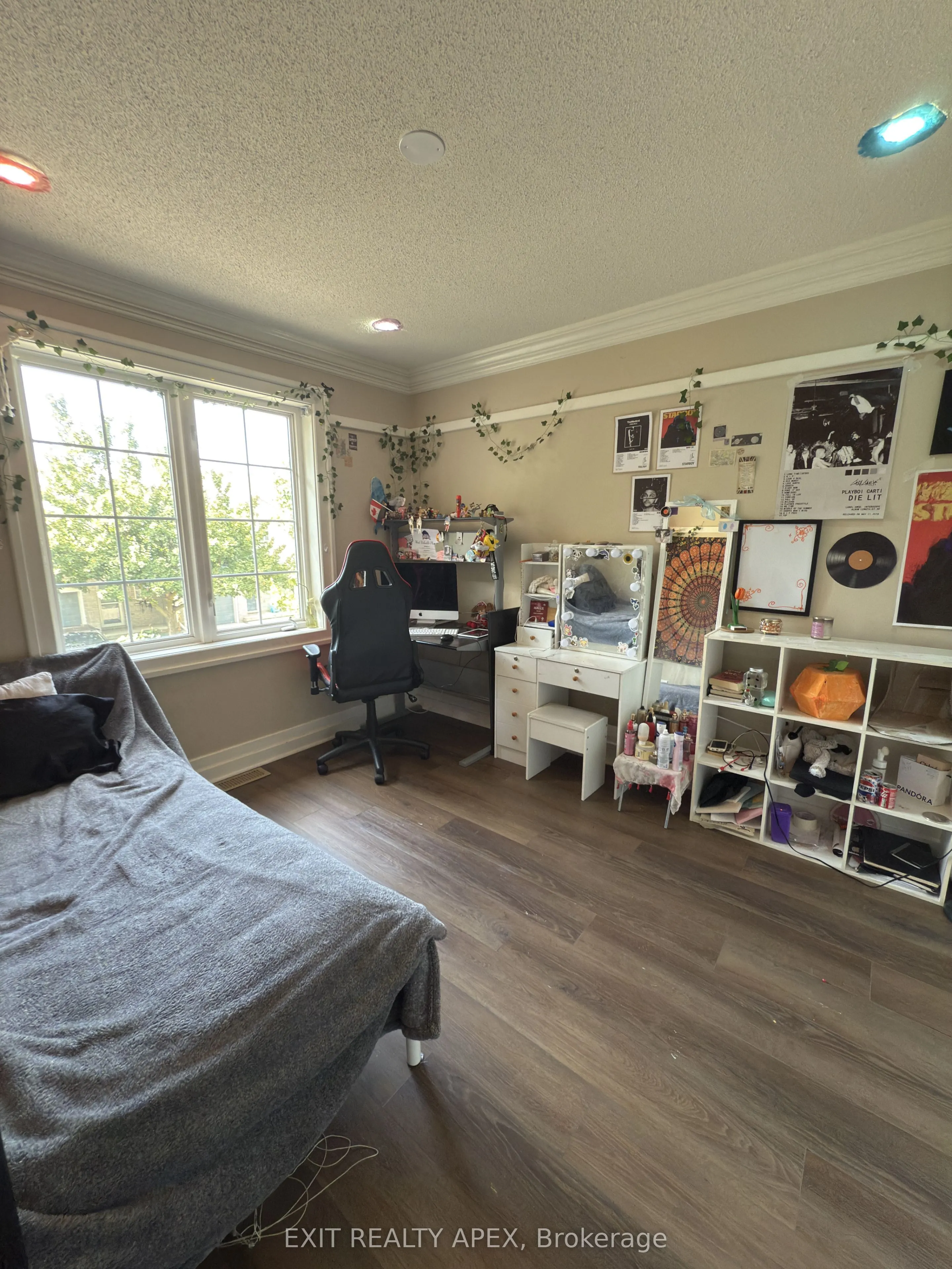 76 Frances Avenue, #9