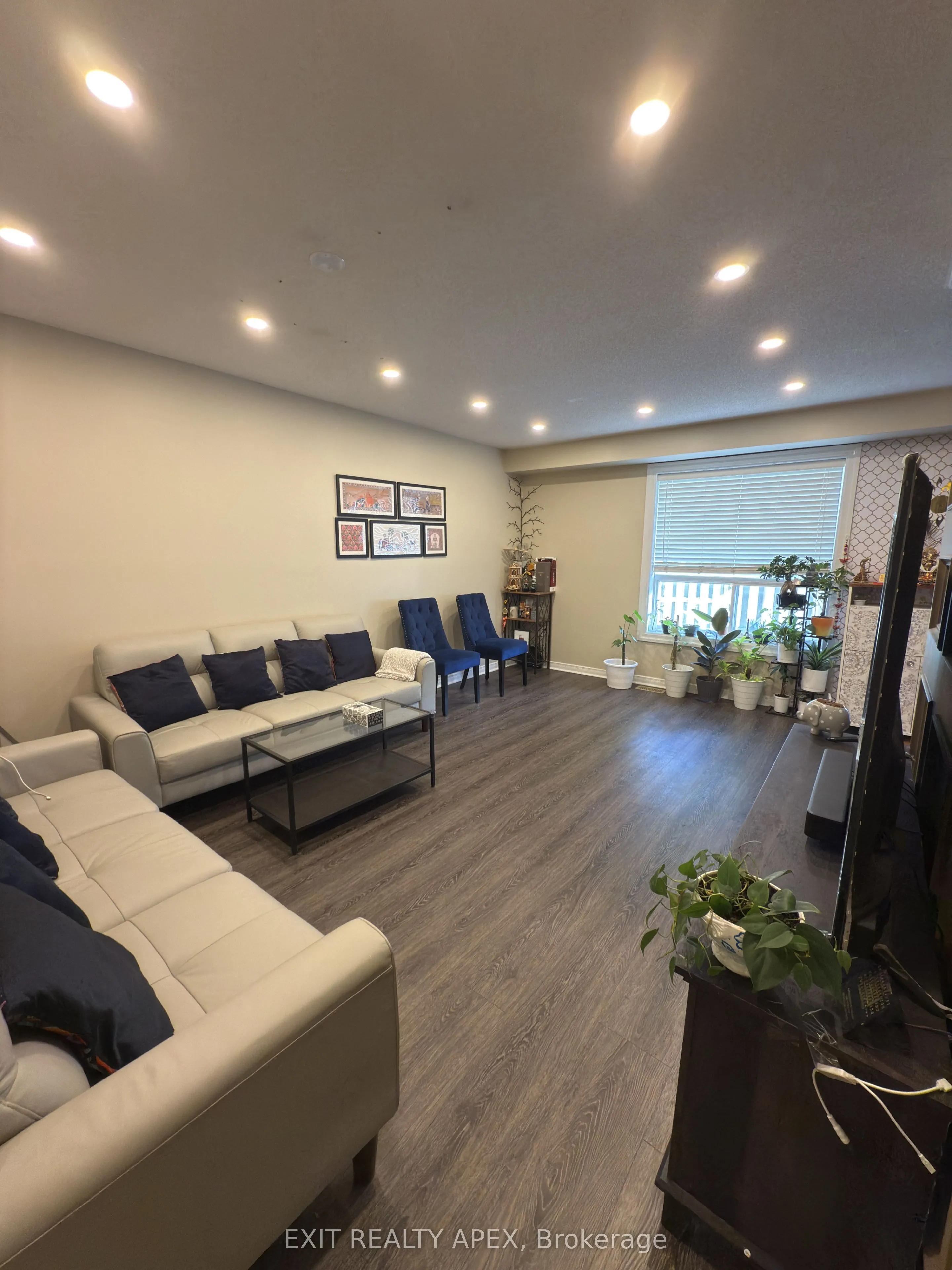 76 Frances Avenue, #9