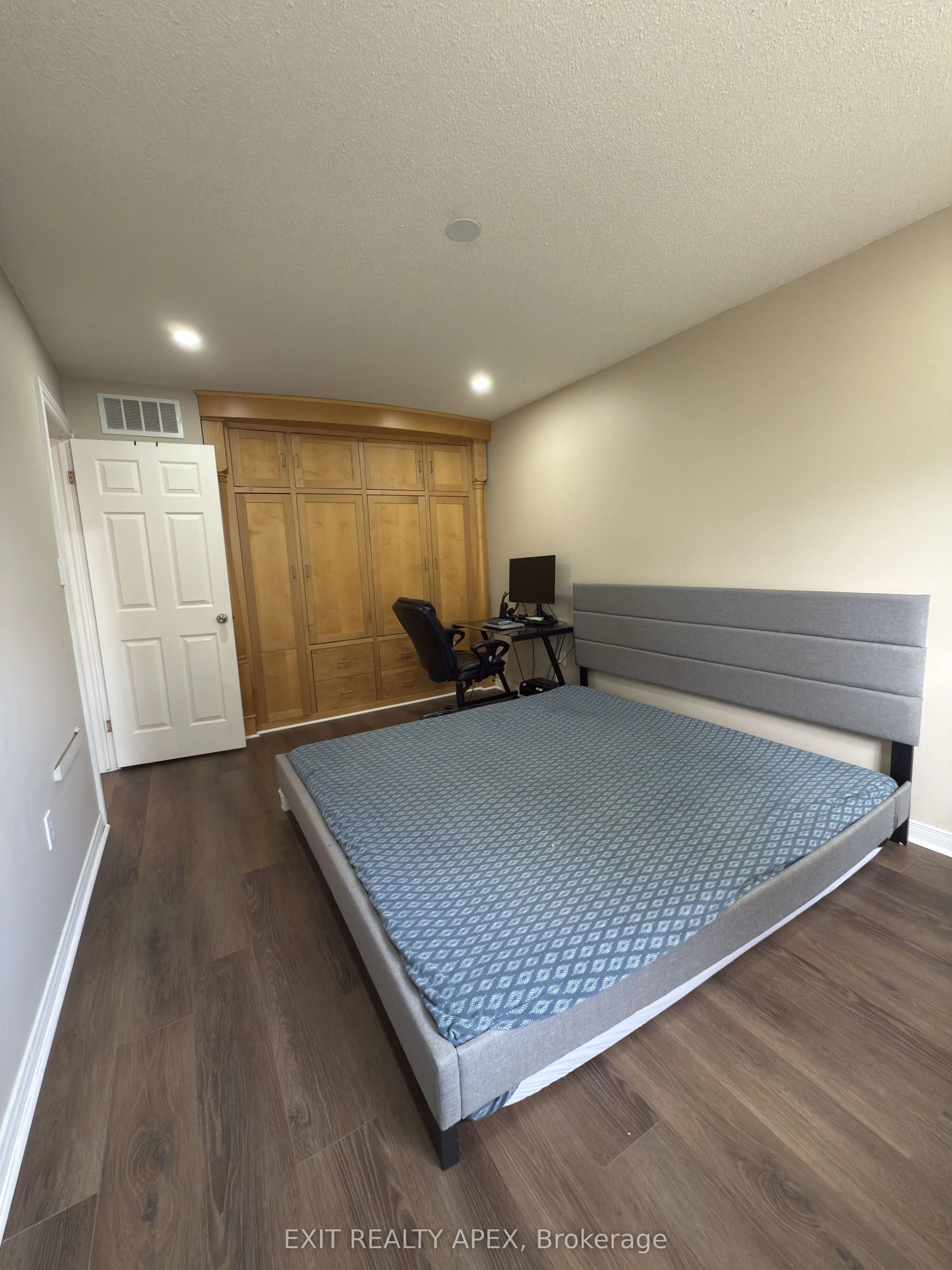 76 Frances Avenue, #9