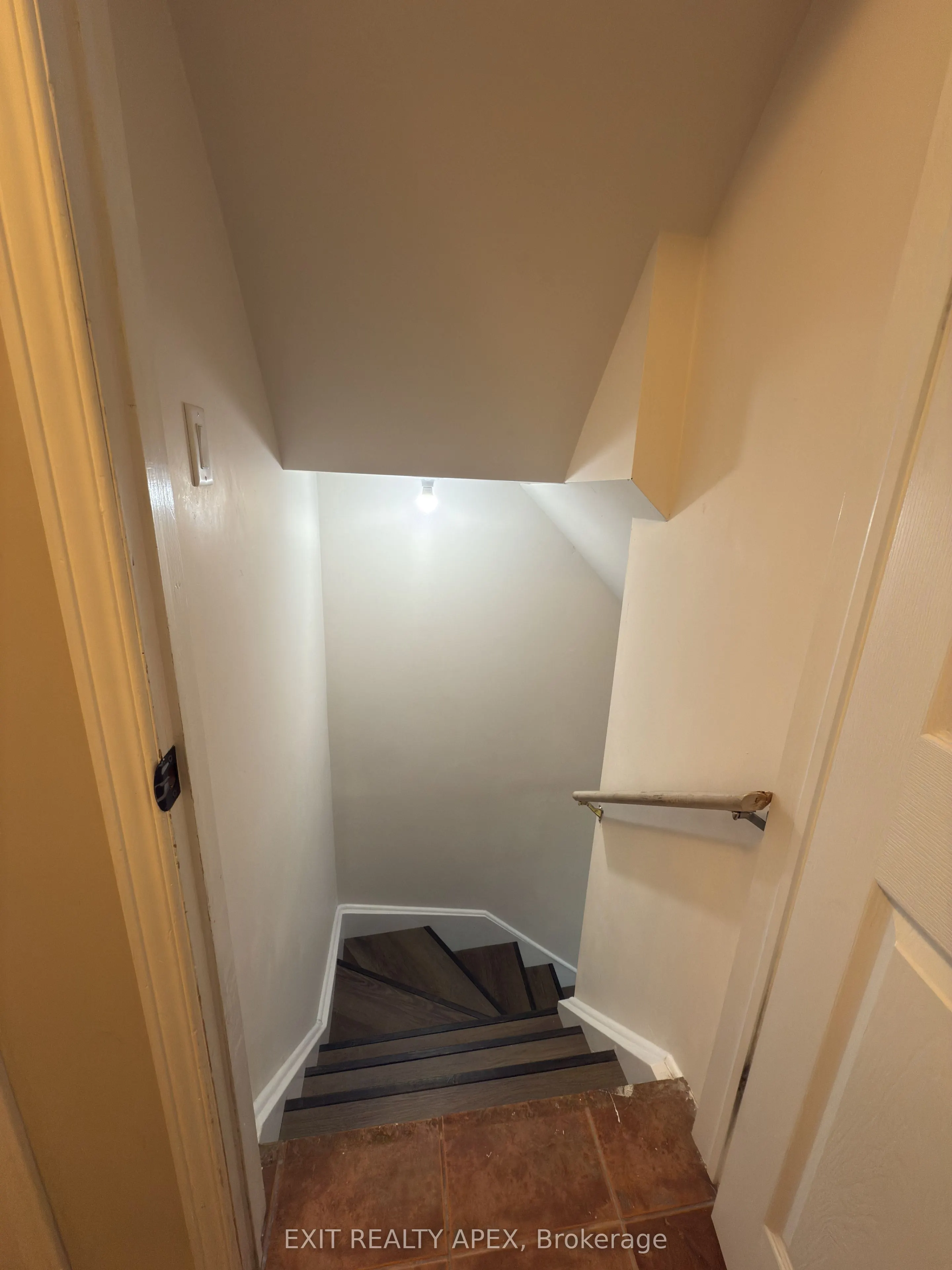 76 Frances Avenue, #9