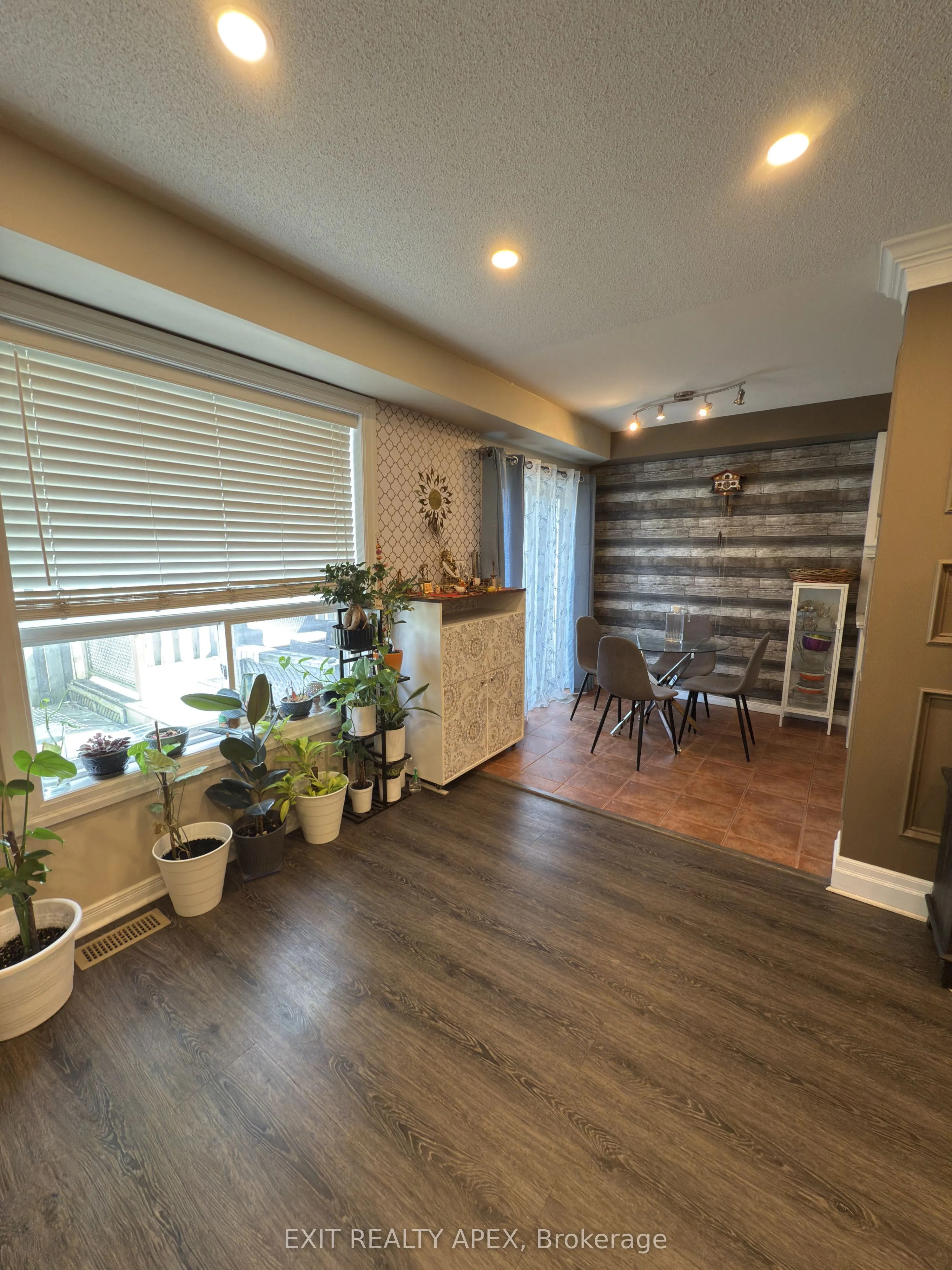 76 Frances Avenue, #9