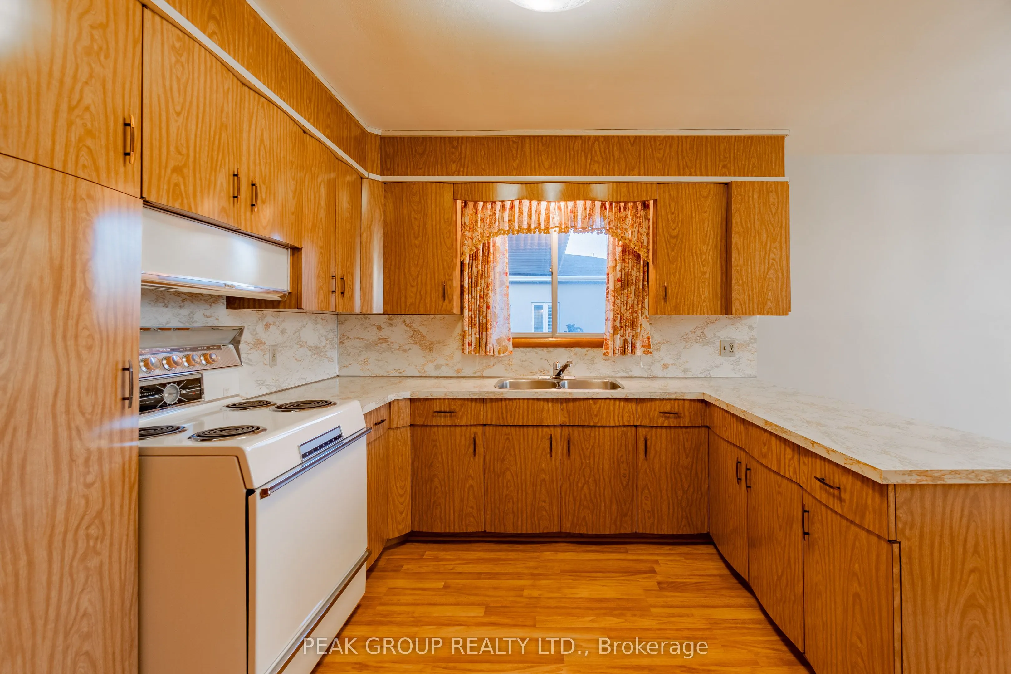 248 BERTIE Street, #UPPER