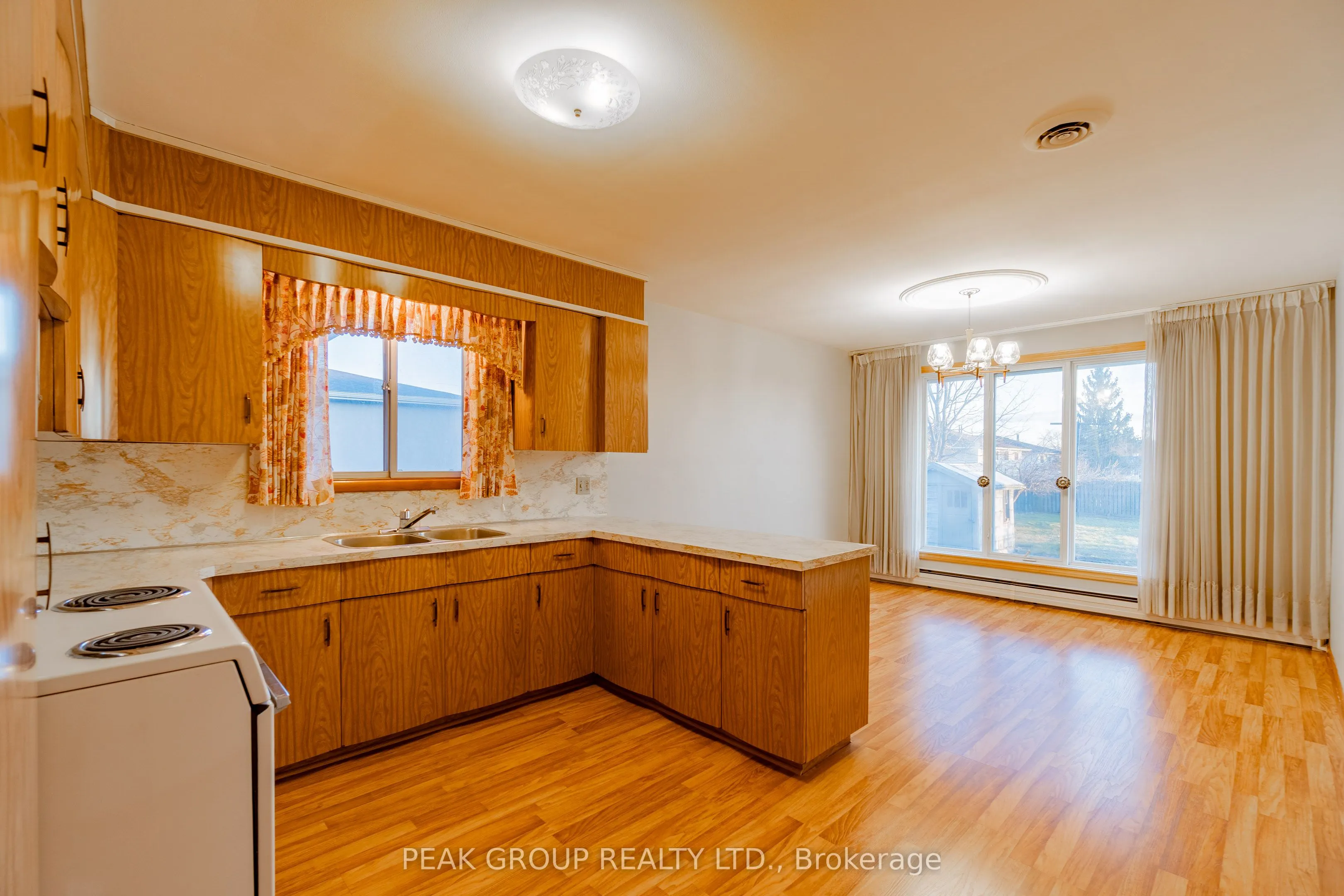248 BERTIE Street, #UPPER