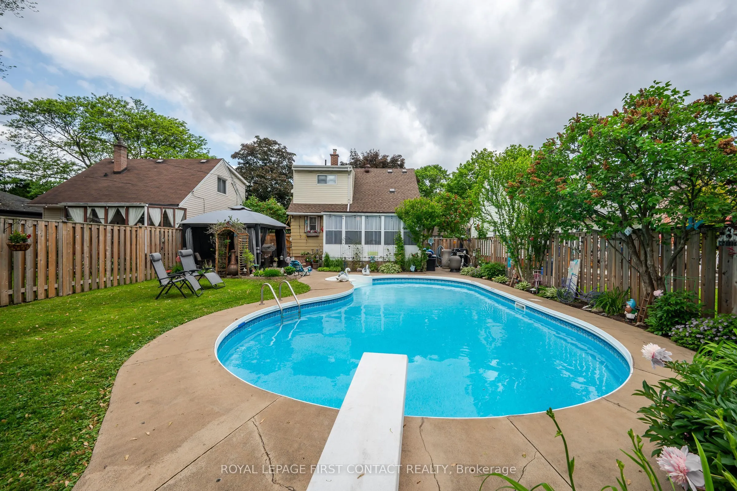 164 Adair Avenue N