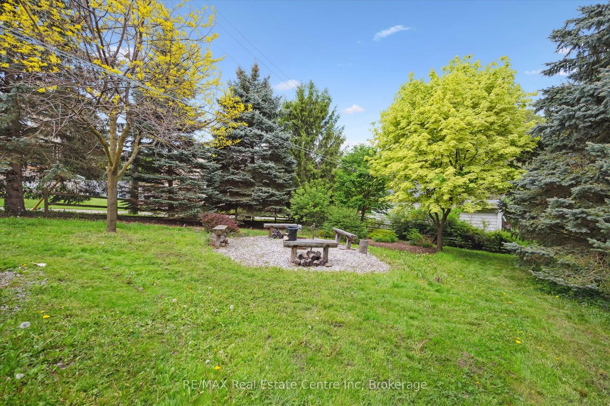 14 Riverside Drive W