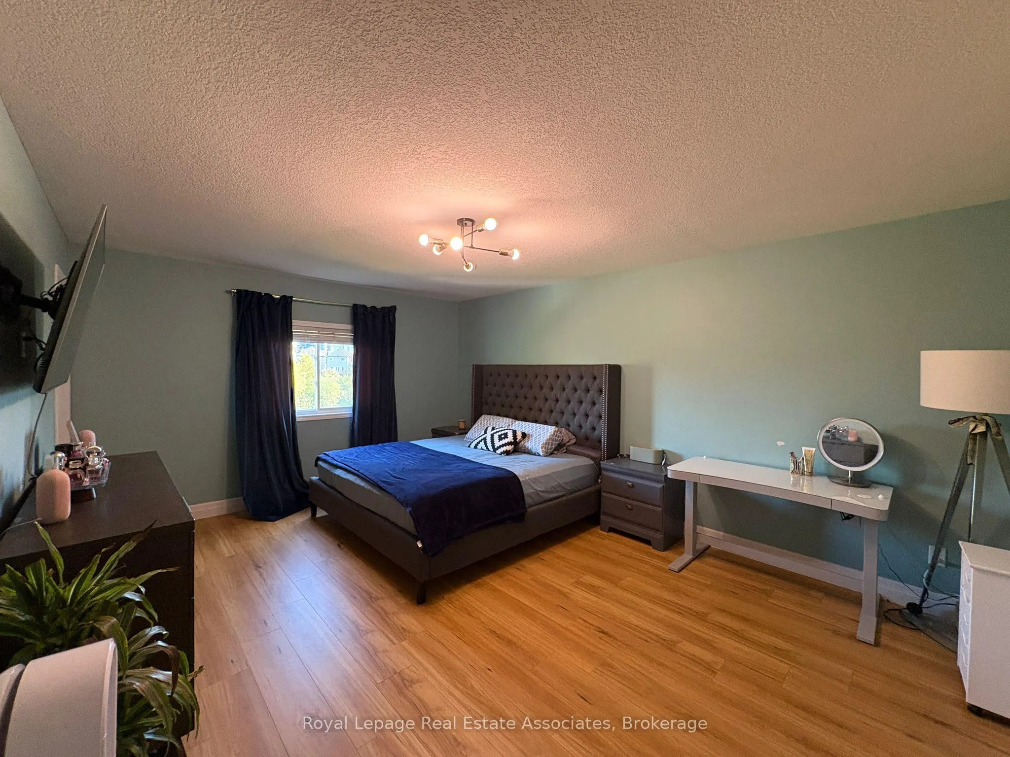 165 Westmeadow Drive