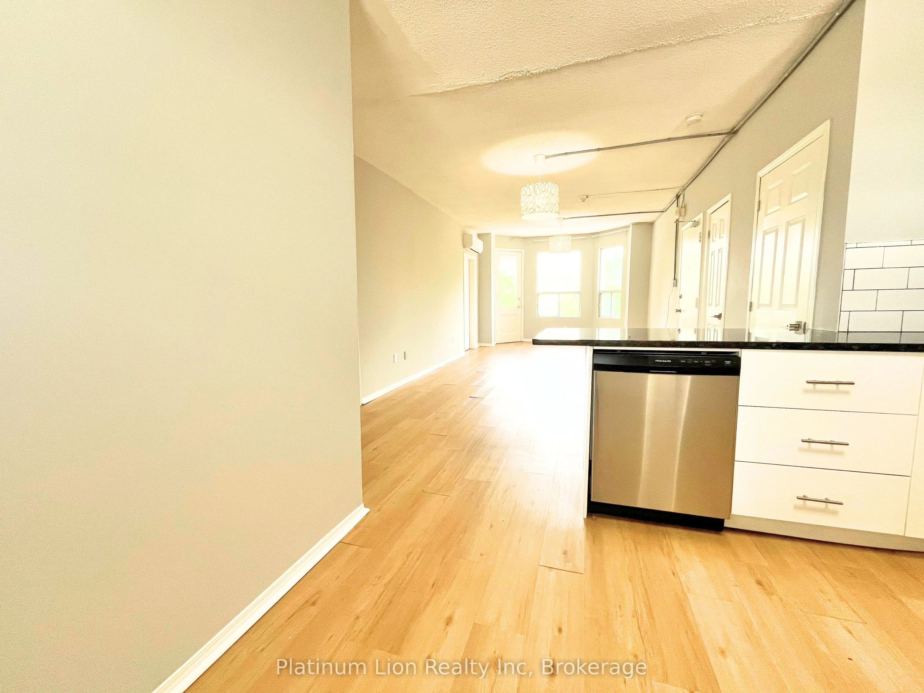 121 Park Street S, #5