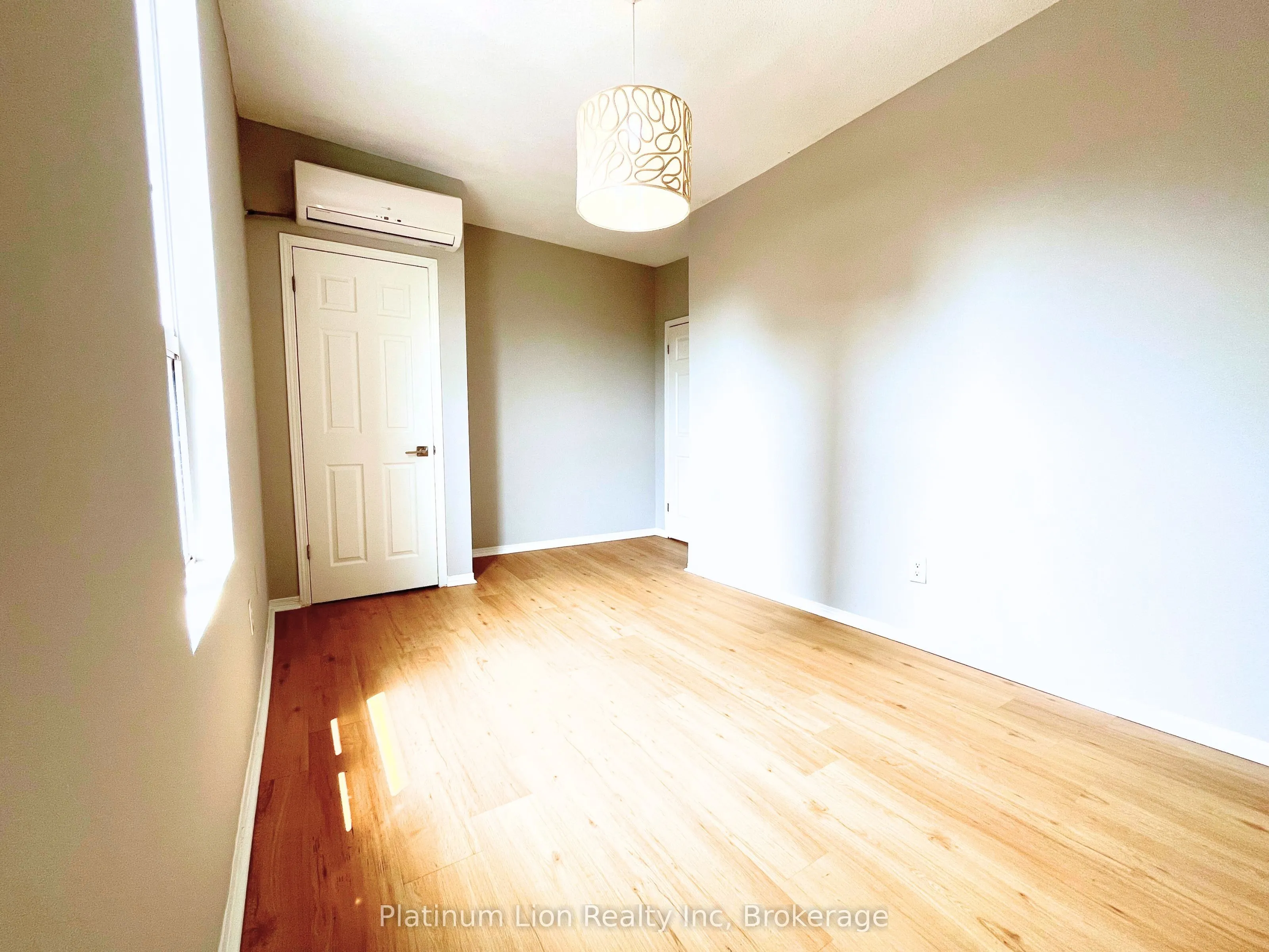 121 Park Street S, #5