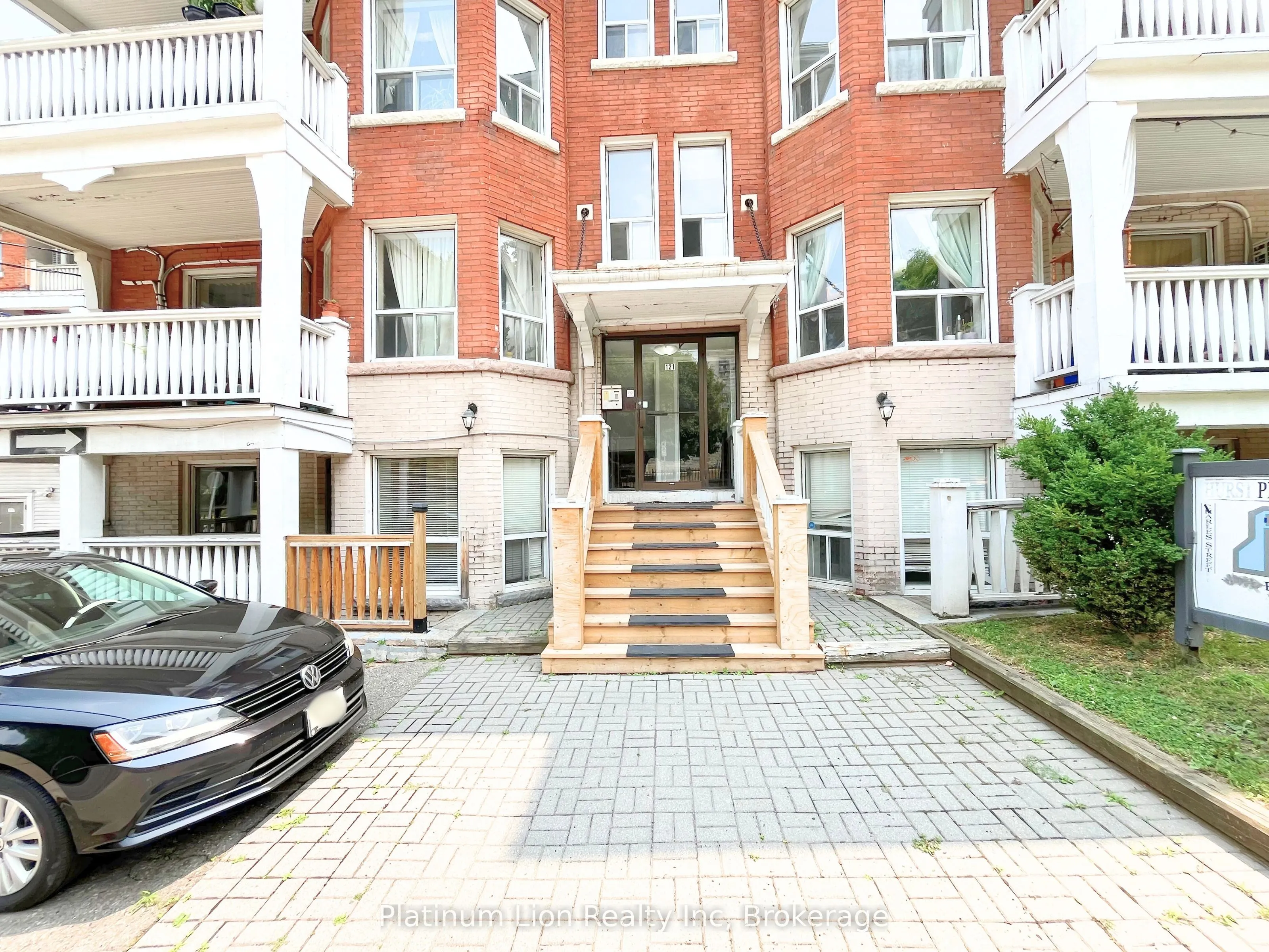121 Park Street S, #5