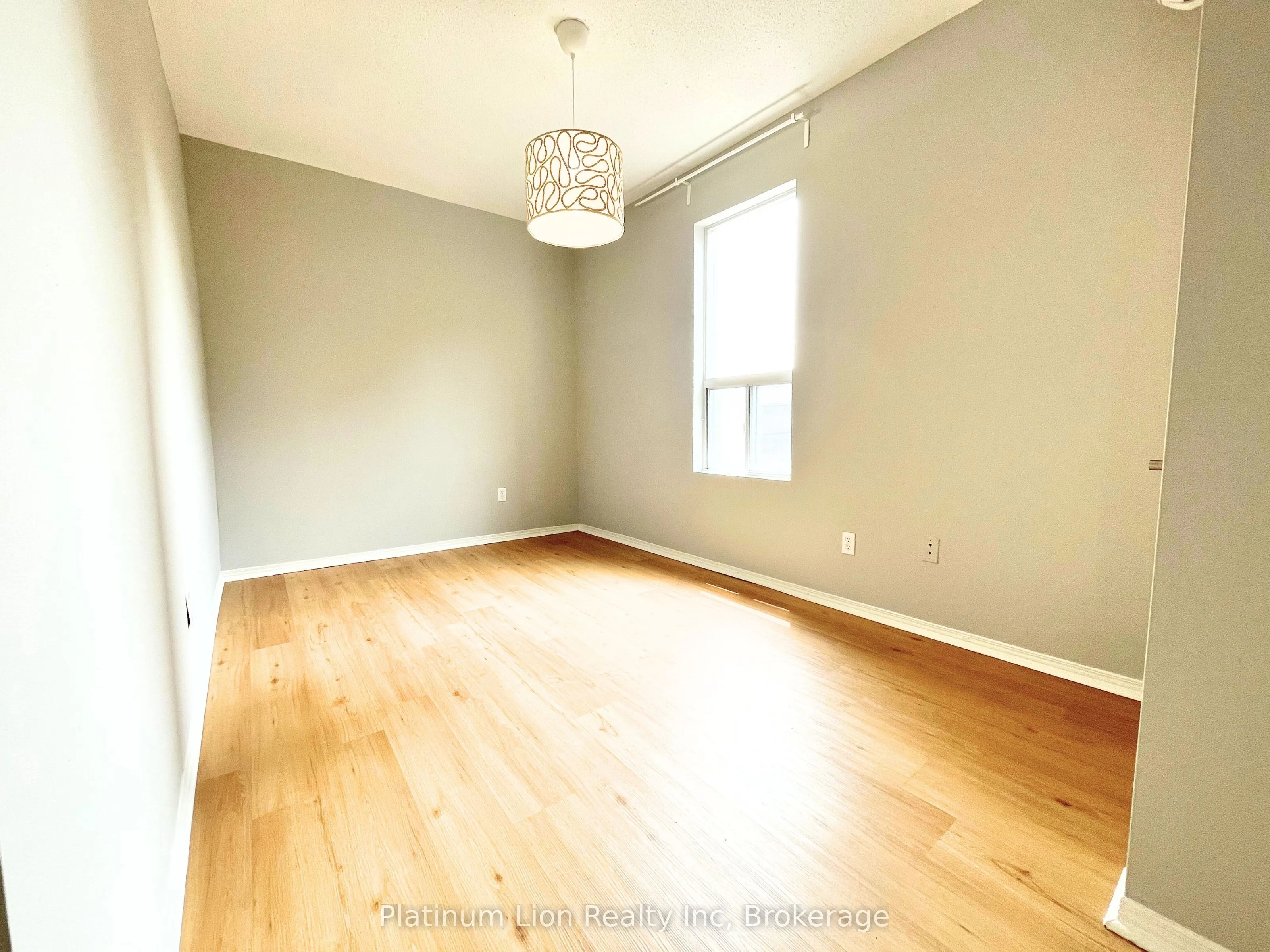 121 Park Street S, #5