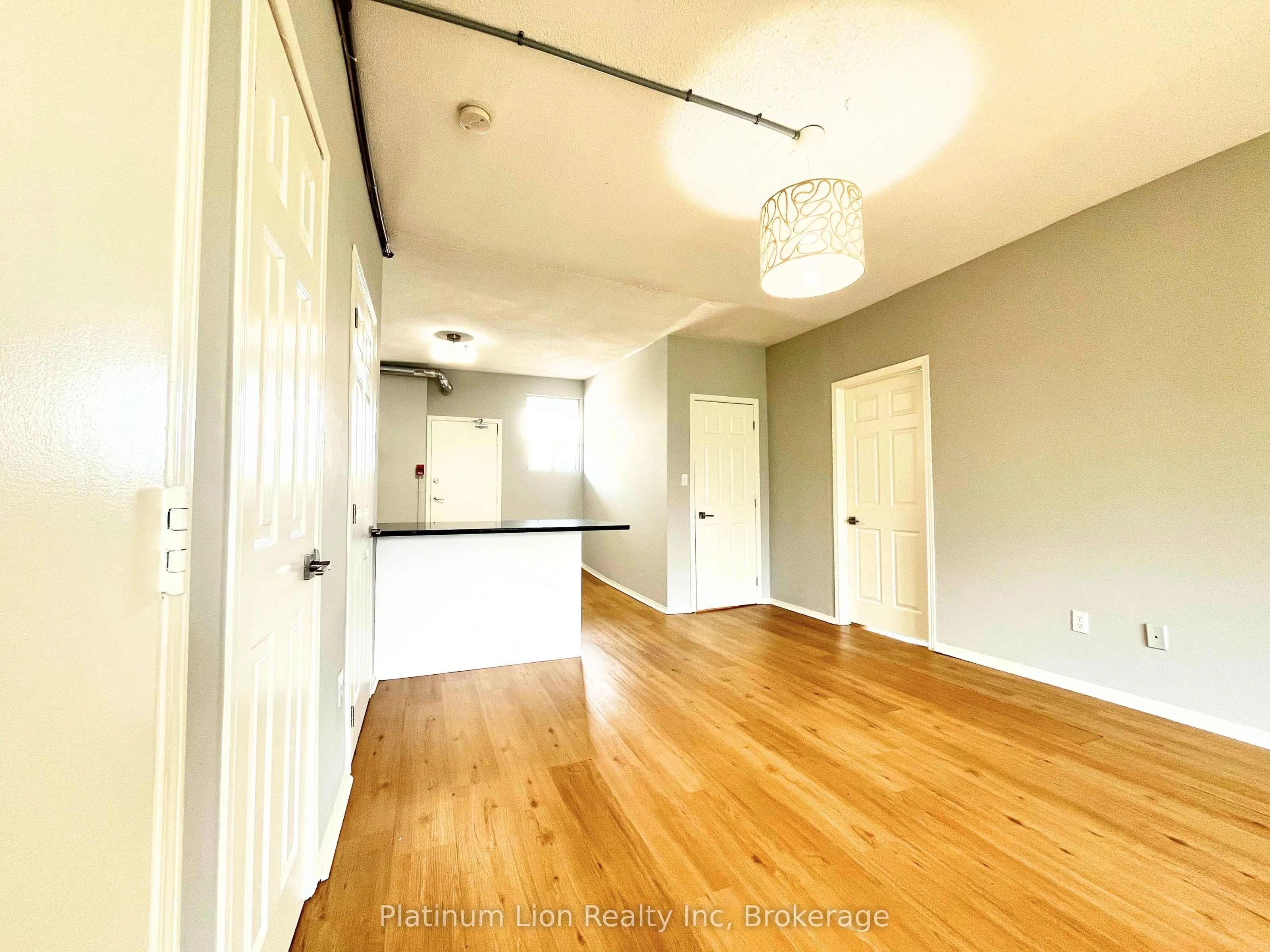 121 Park Street S, #5
