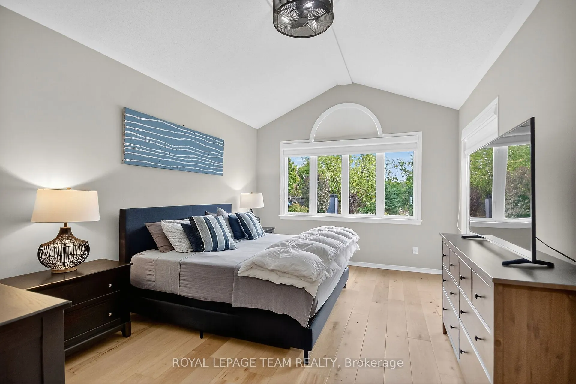 128 Chenoa Way