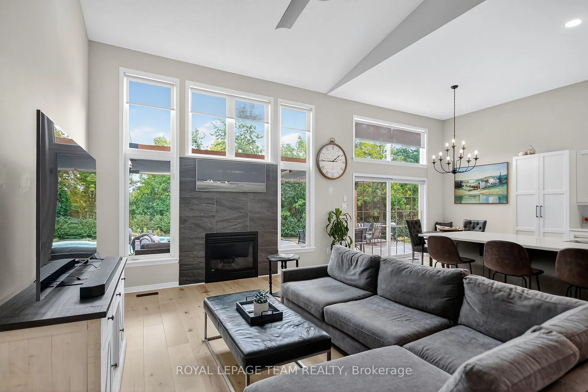 128 Chenoa Way