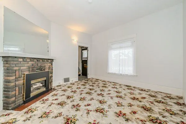 73 Terrace Hill Street