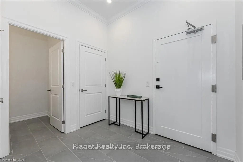 1878 GORDON Street, #114