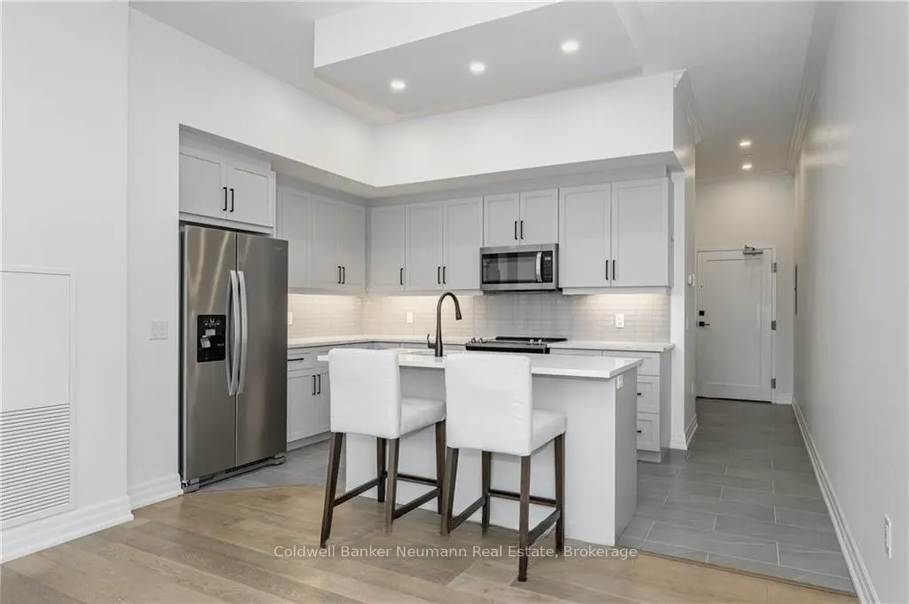 1878 GORDON Street, #114
