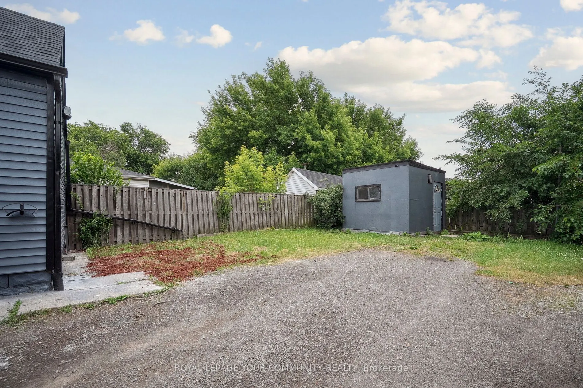 8 Merchison Avenue