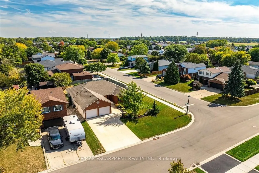 35 Highland Boulevard