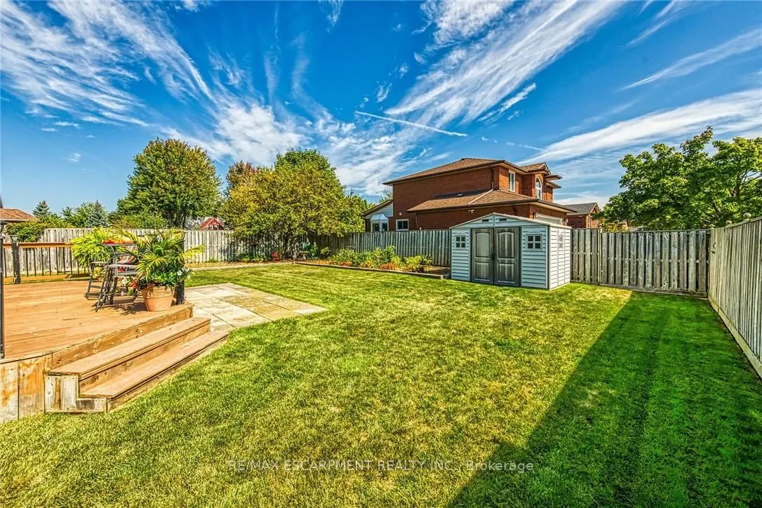 35 Highland Boulevard
