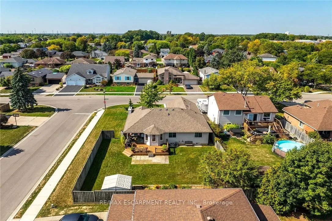 35 Highland Boulevard