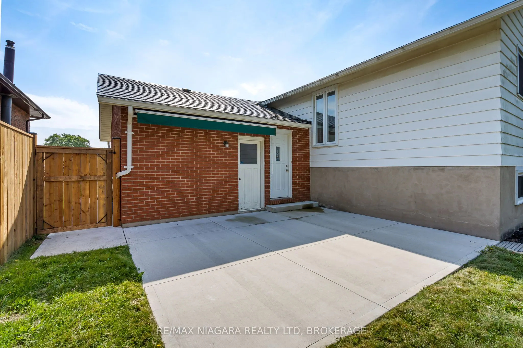 589 Stanley Street