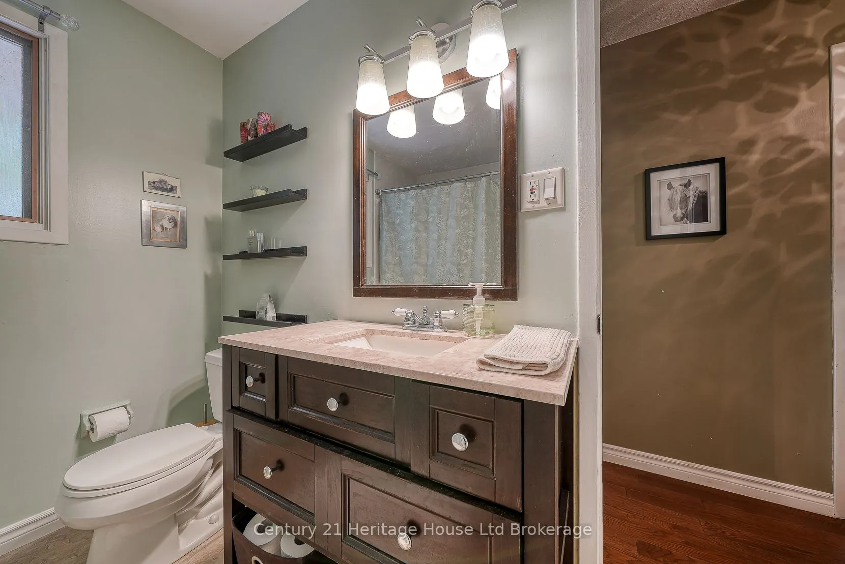 248 Vansittart Avenue