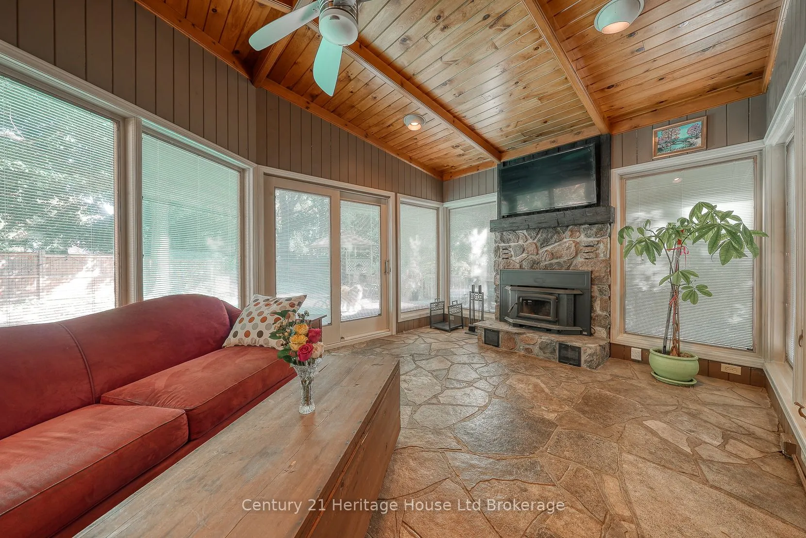 248 Vansittart Avenue