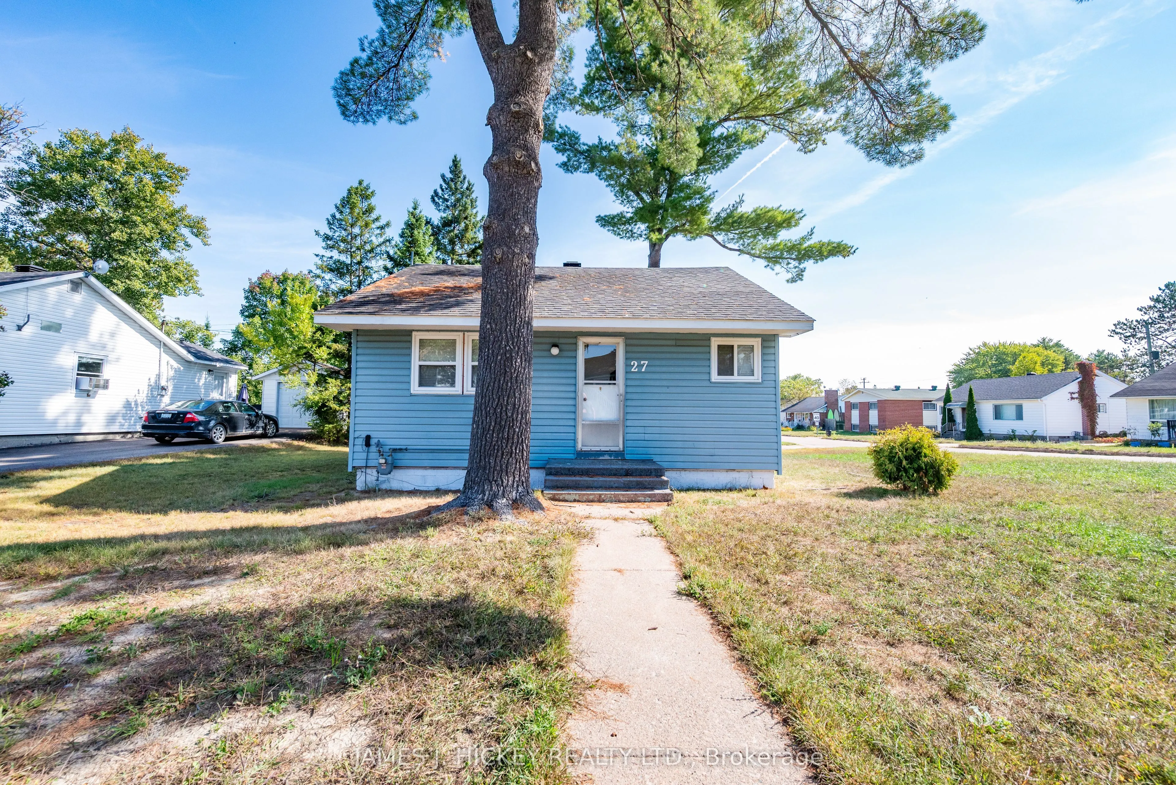 27 Summit Street