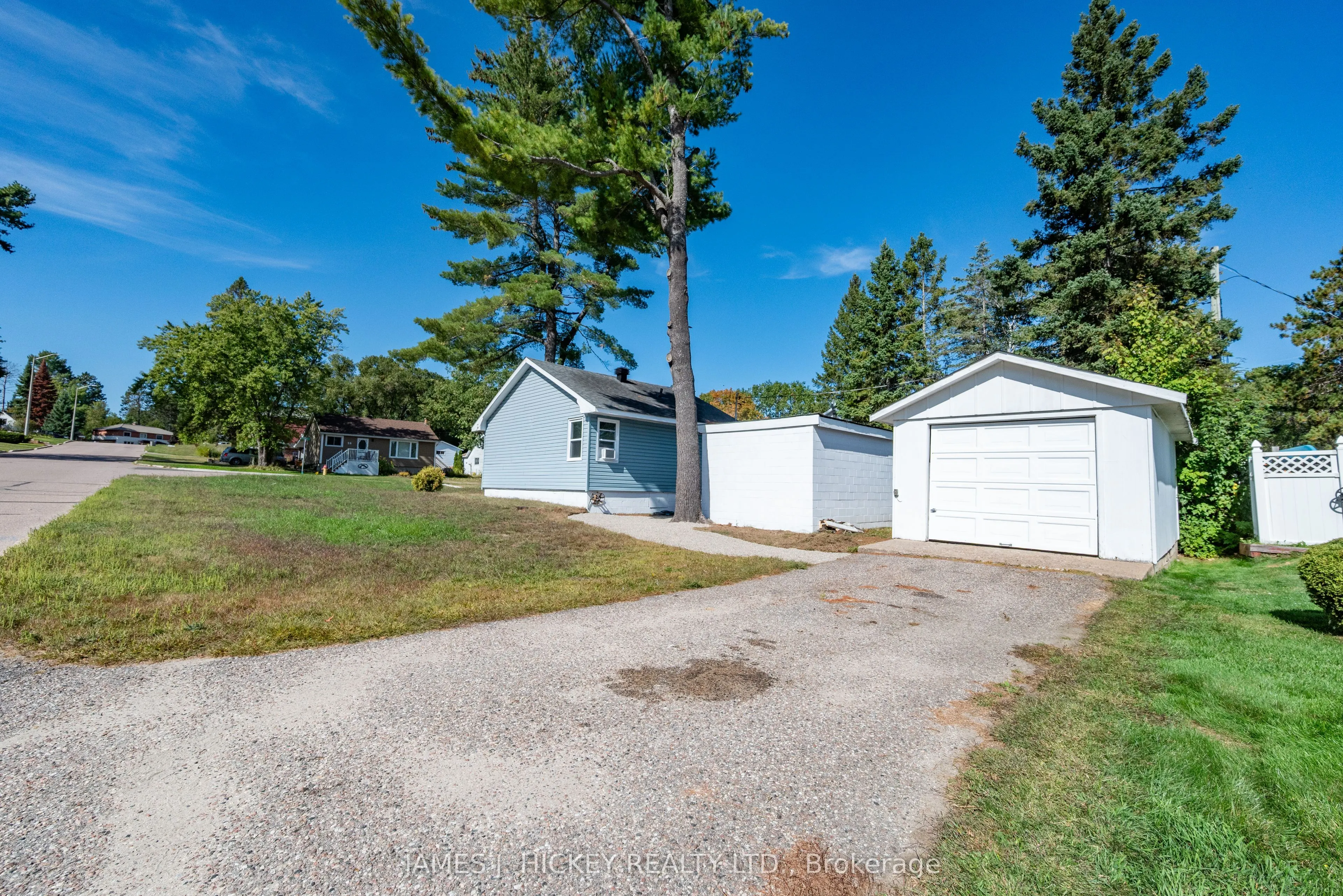 27 Summit Street