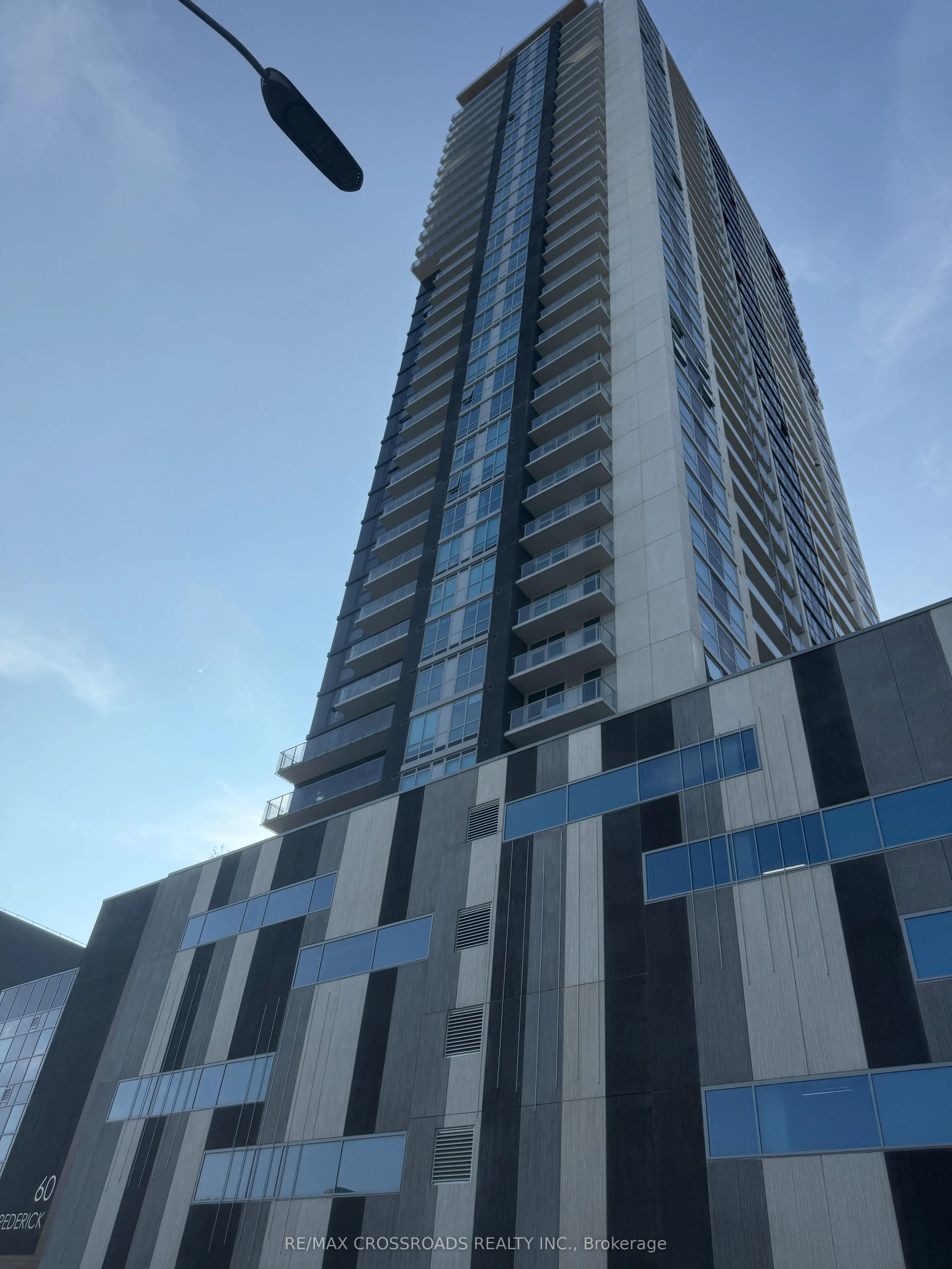 60 Fredrick Street, #810