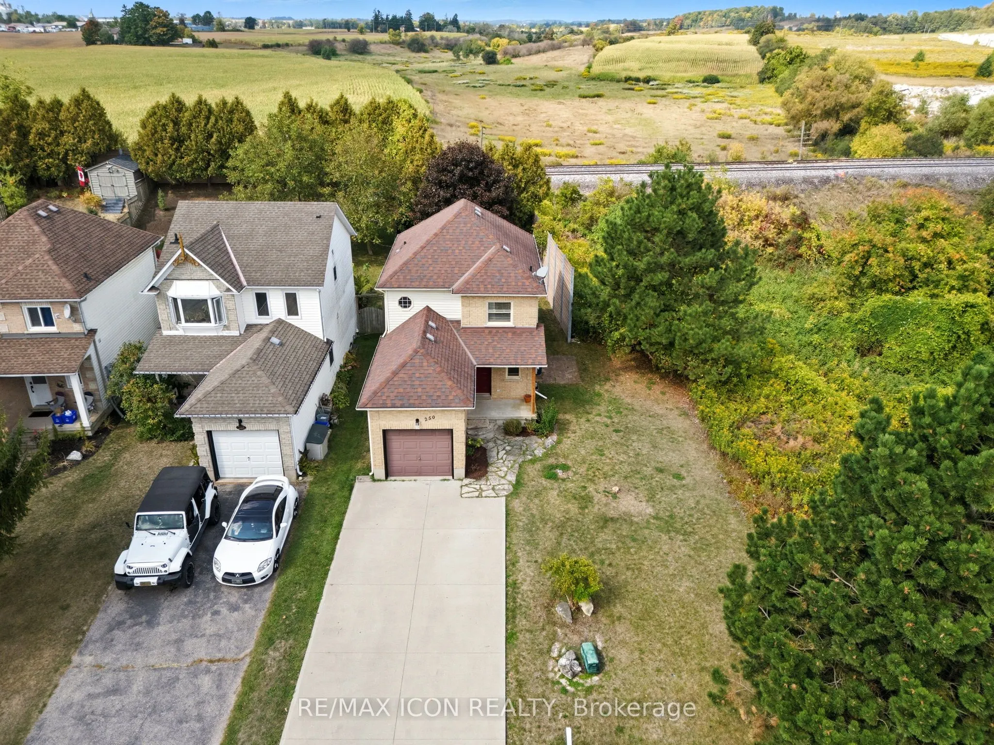 250 Inglis Street