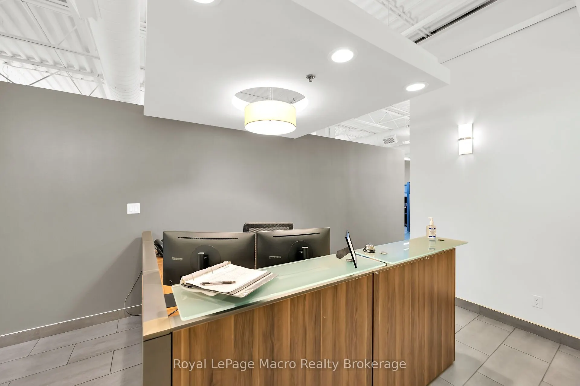 1100 South Service Road, #424