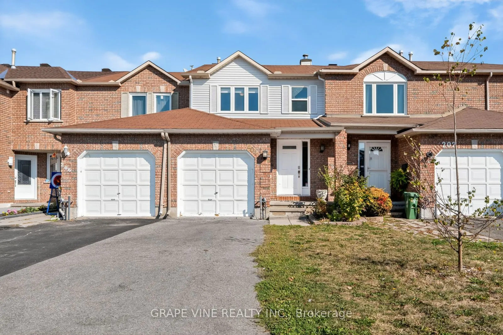 204 Hunterswood Crescent