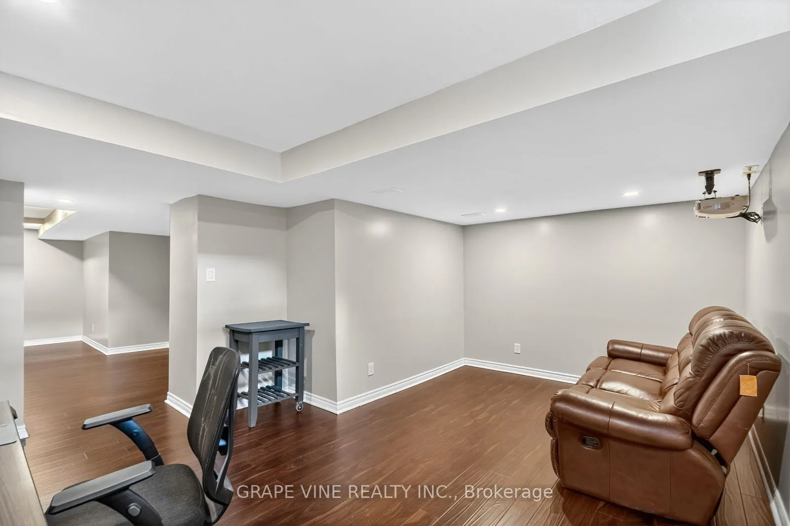 204 Hunterswood Crescent