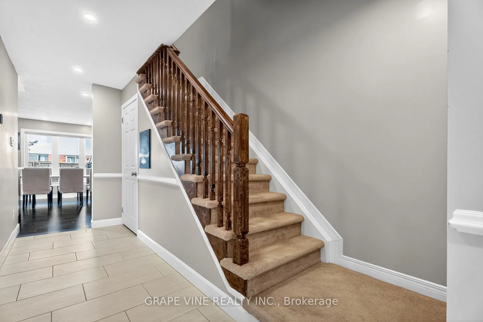 204 Hunterswood Crescent