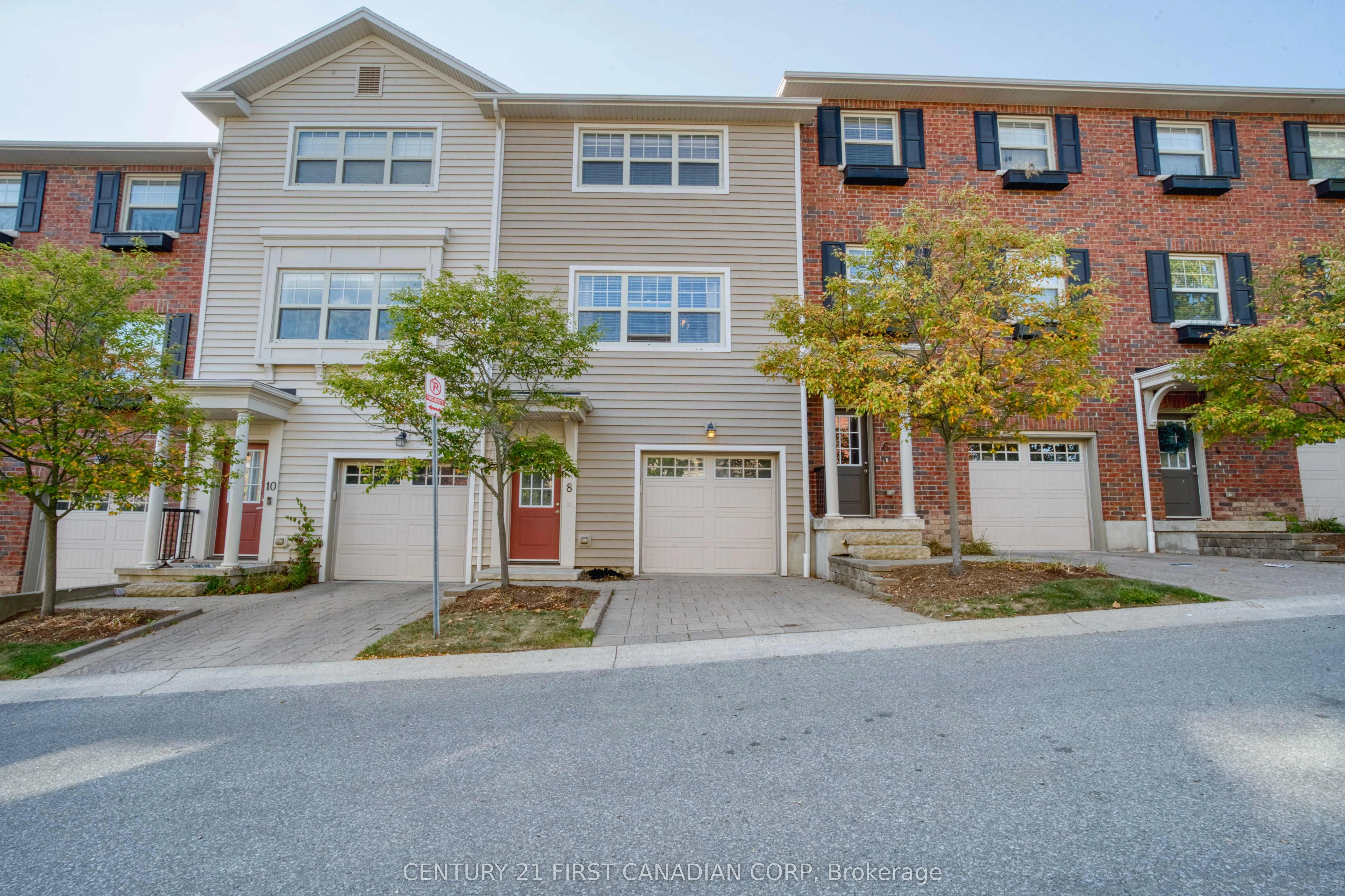 1850 Beaverbrook Avenue, #8