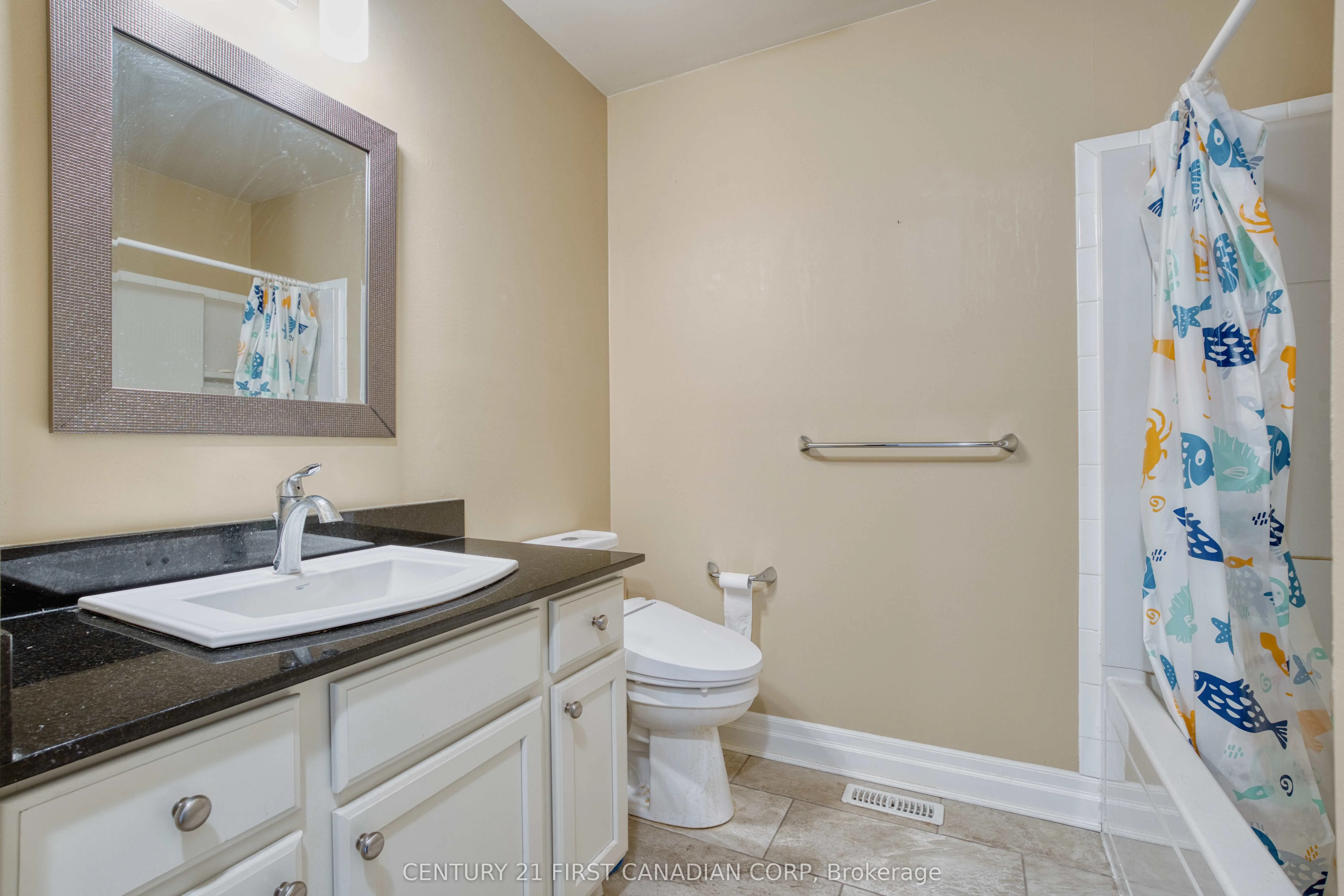 1850 Beaverbrook Avenue, #8