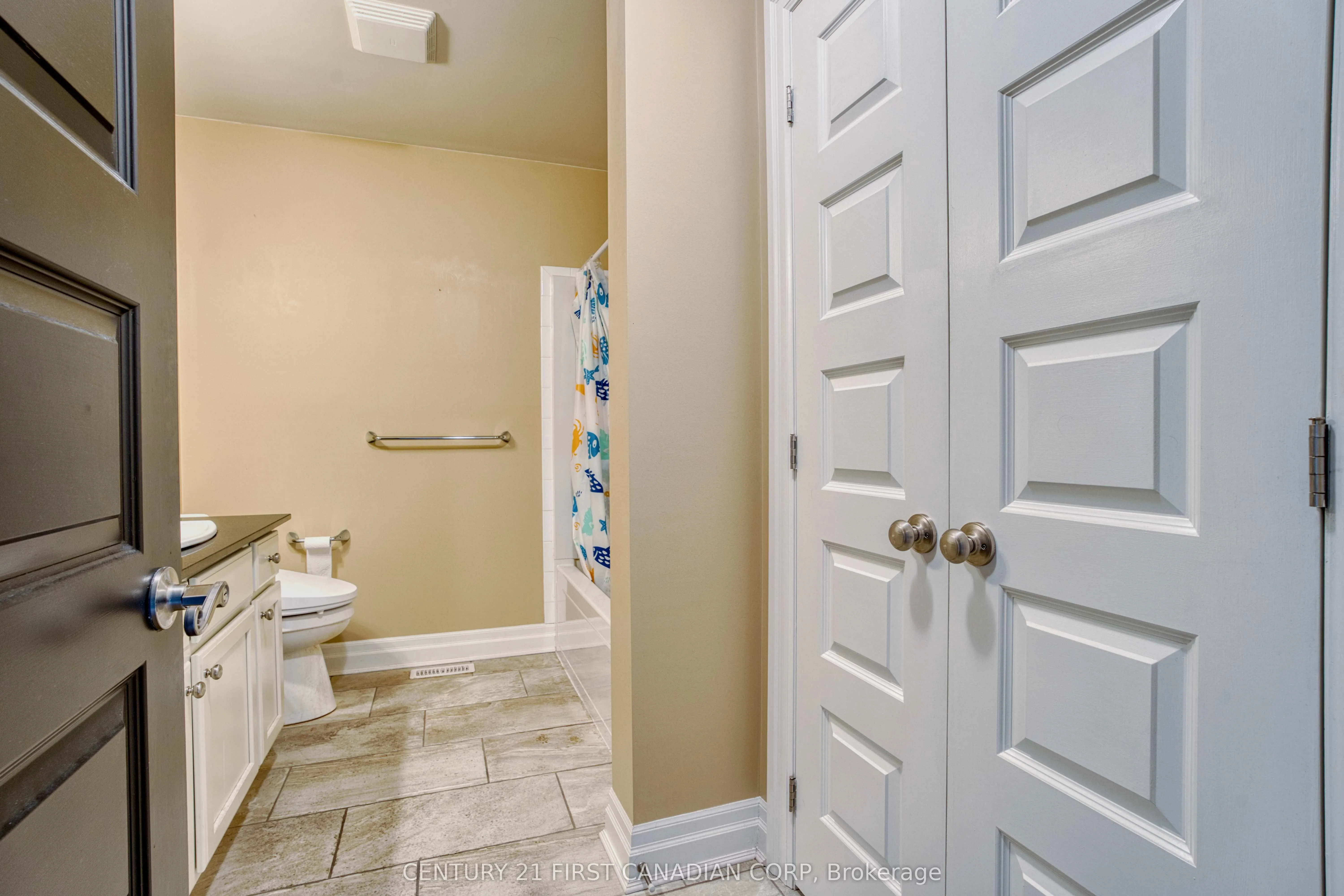 1850 Beaverbrook Avenue, #8