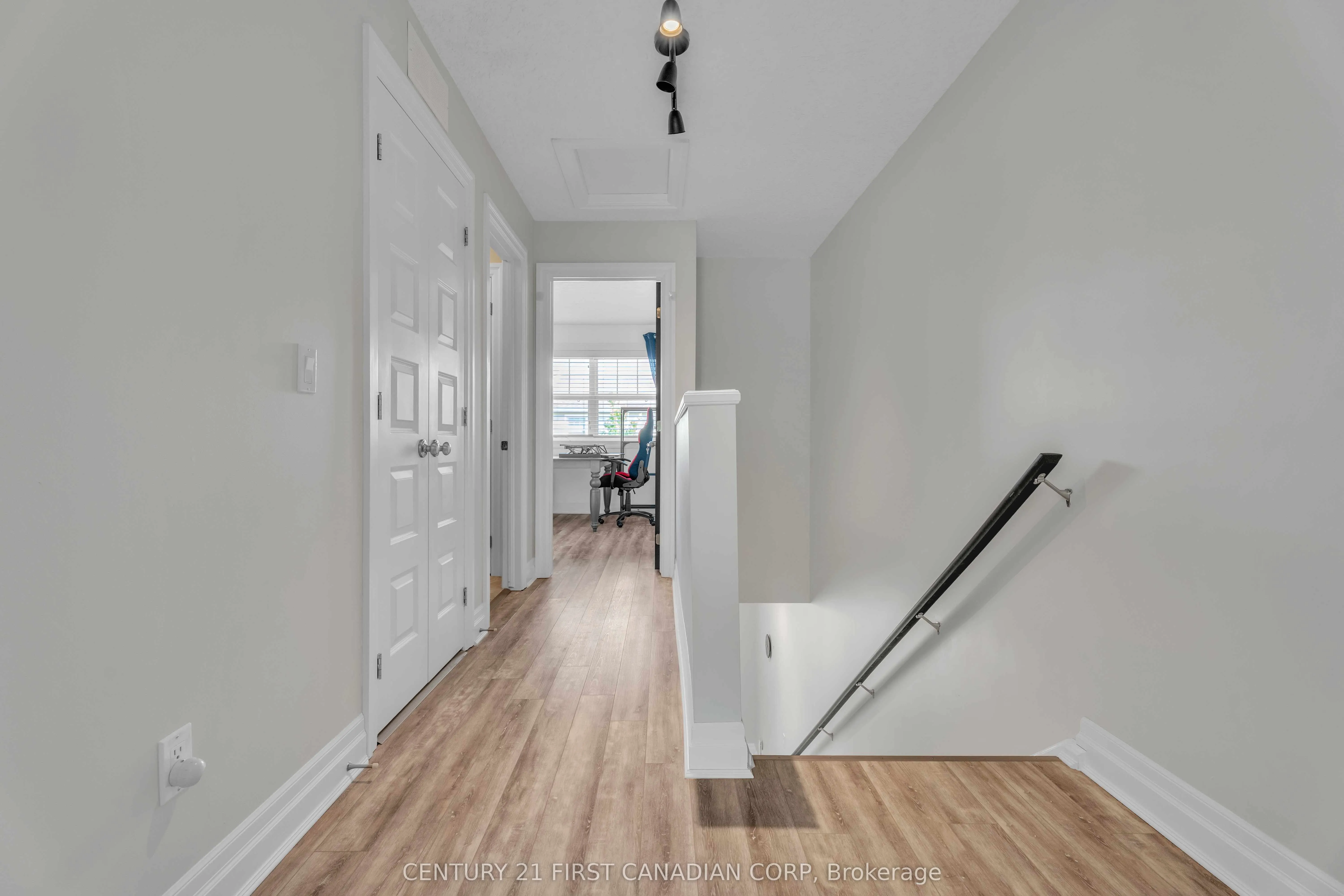 1850 Beaverbrook Avenue, #8