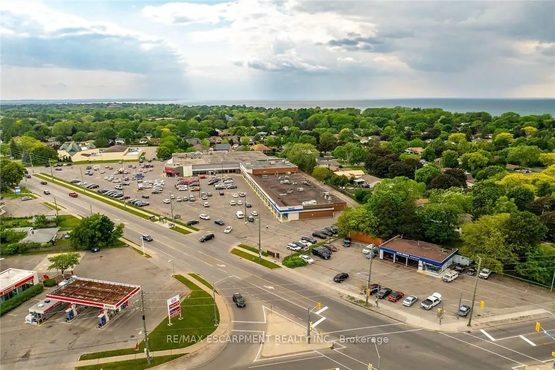 148 LAKESHORE Road