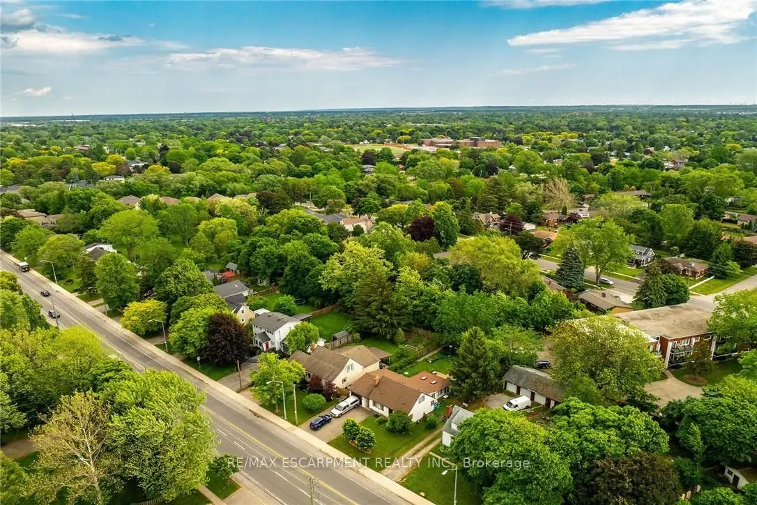 148 LAKESHORE Road
