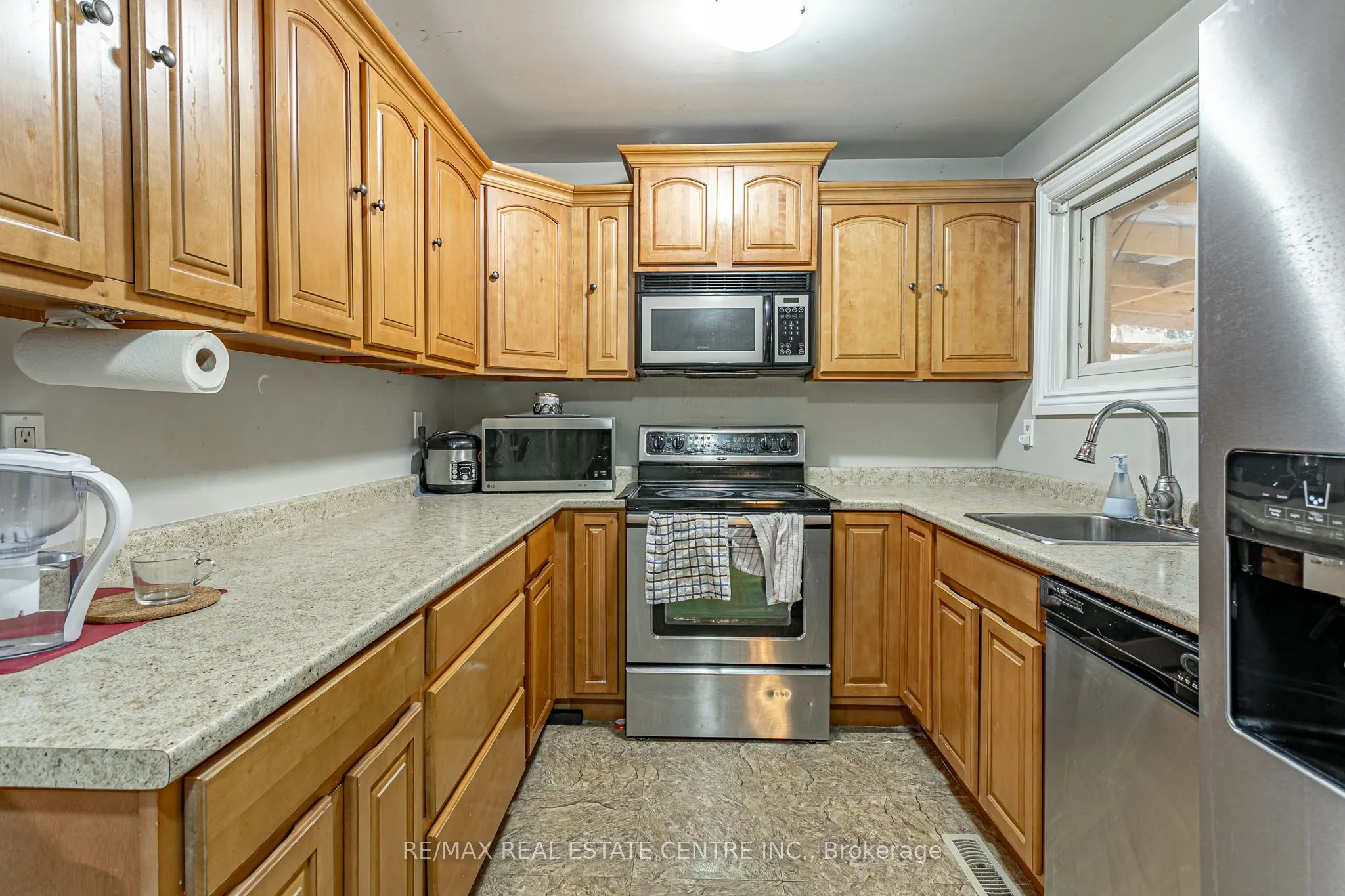 1235 TOUKAY Crescent