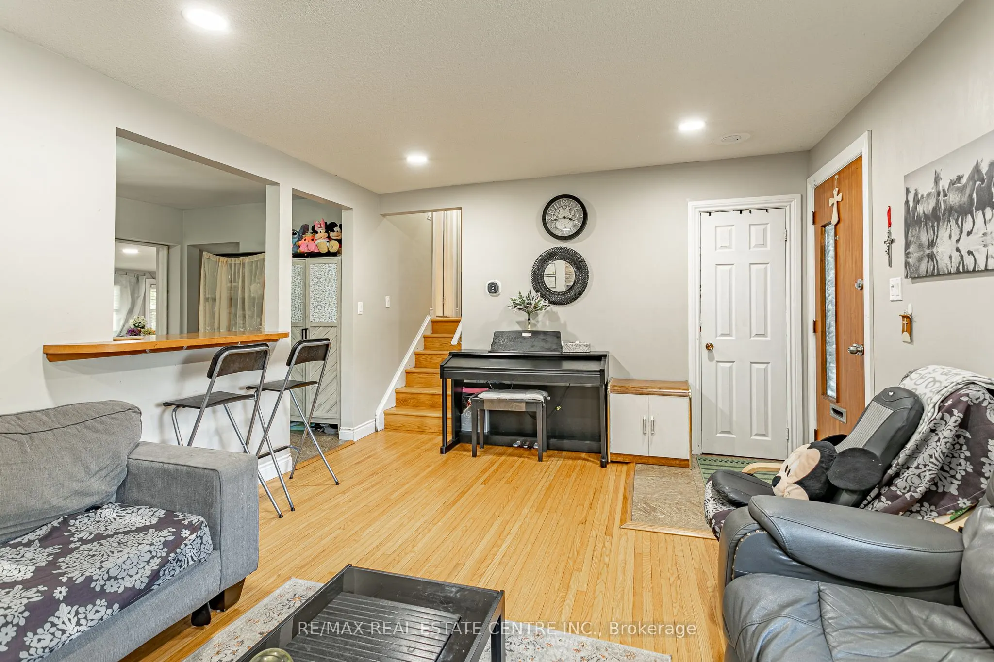 1235 TOUKAY Crescent