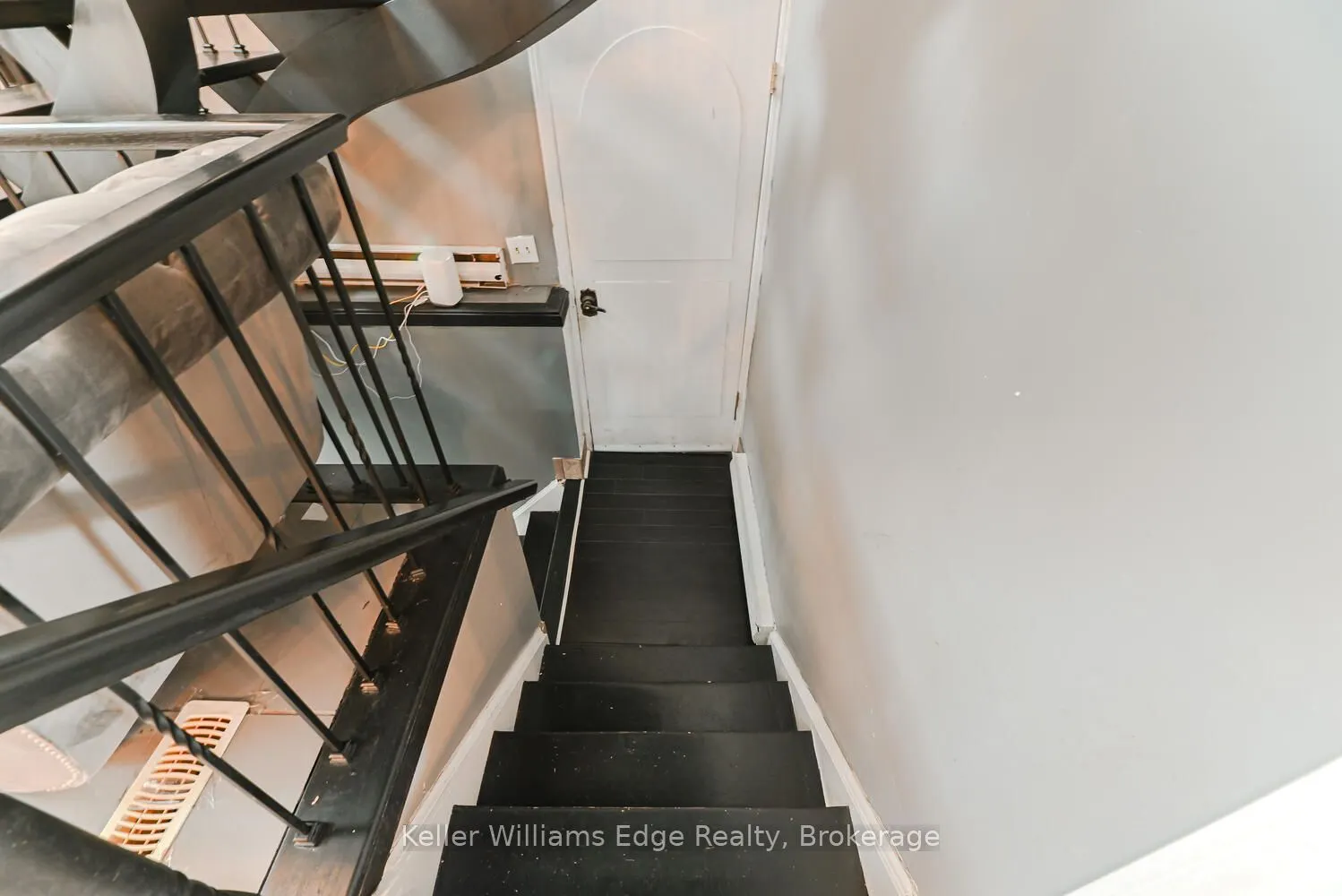 282 Book Road E