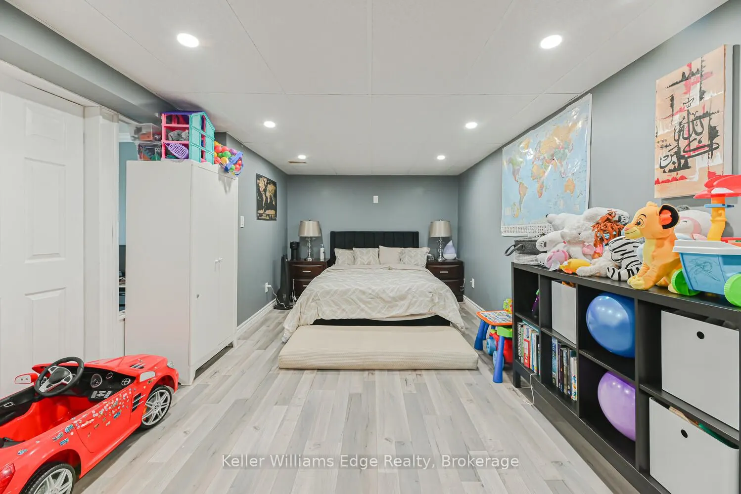 282 Book Road E