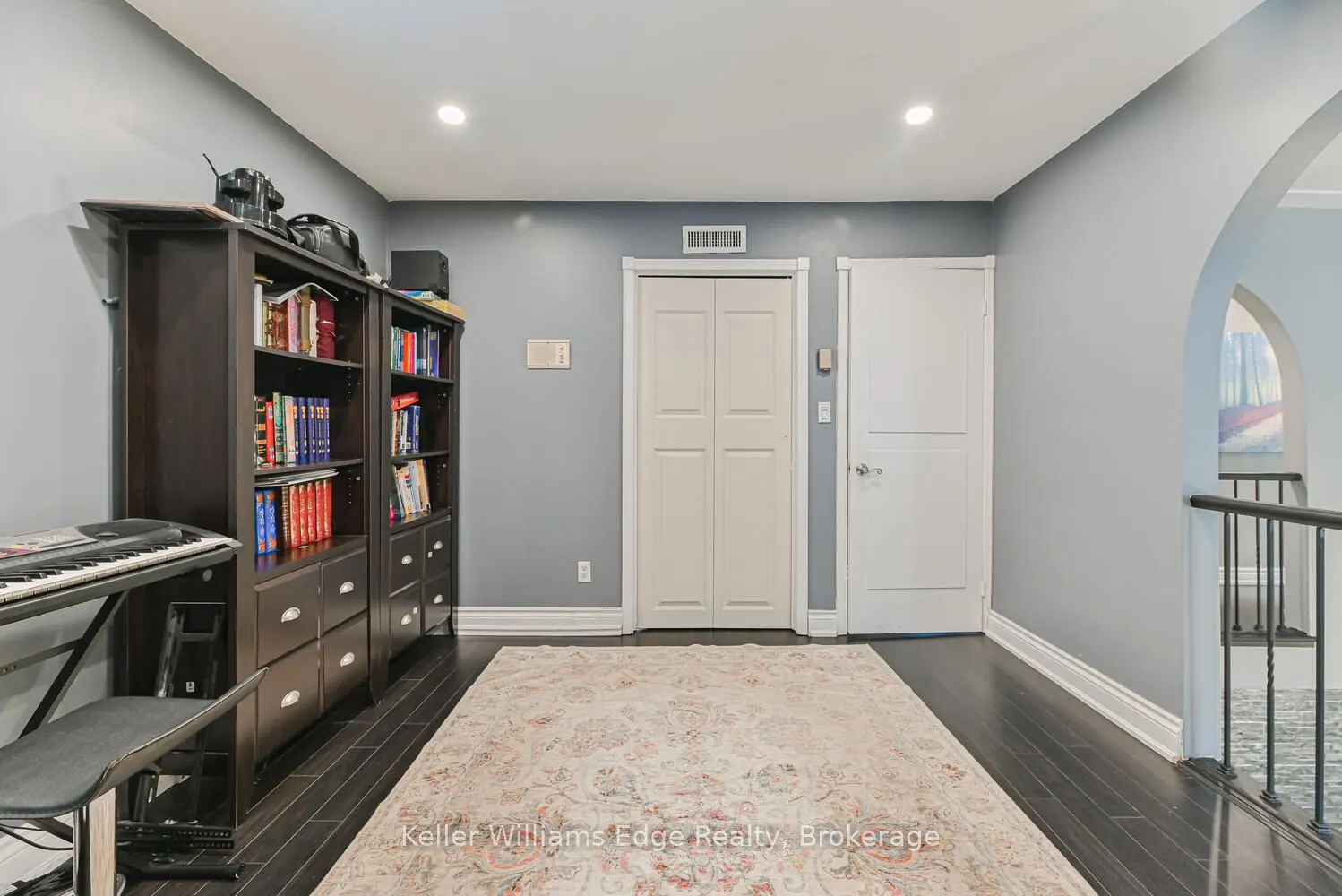 282 Book Road E