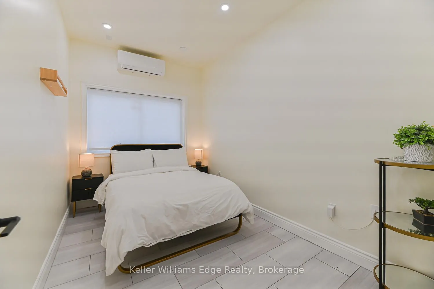 282 Book Road E