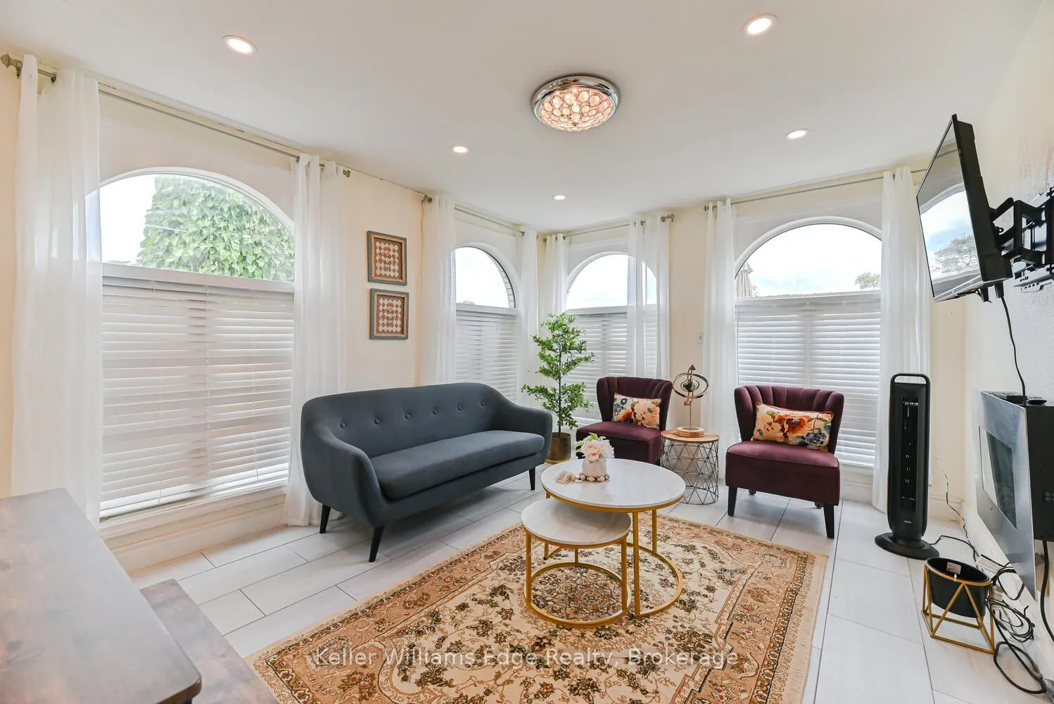 282 Book Road E