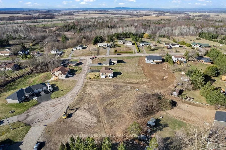 5 Mapleview Court